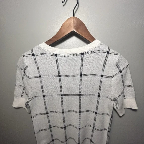 Ann Taylor Outlet Short Sleeve Sweater XS White With Detailing Classic‎ Polished - Picture 12 of 14